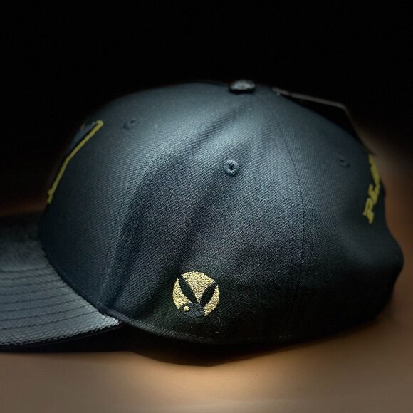 PLAYBOY Premium Bunny Snapback - Picture 8 of 10